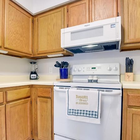 Sunny Condo - Private Ocean Isle Beach Access! Exteriör bild